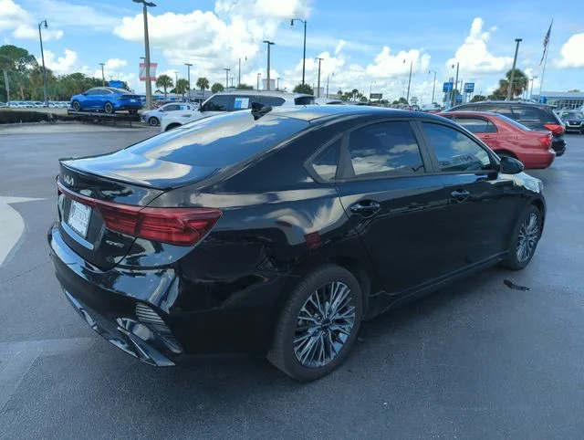 Used 2022 Black Kia GT-Line image 6