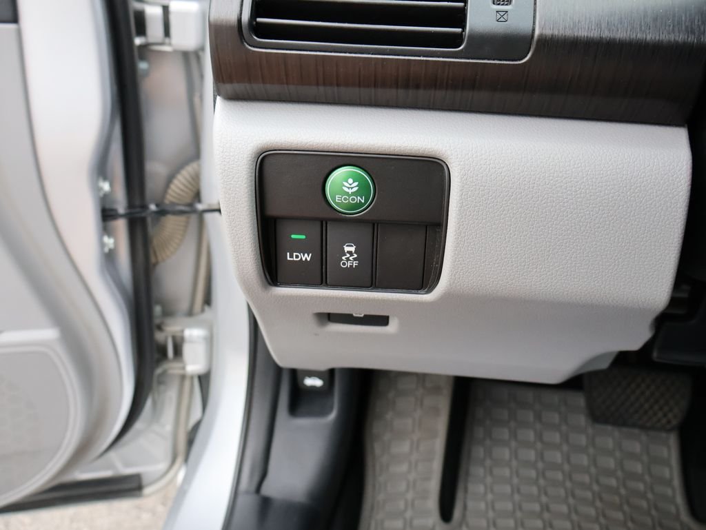 Used 2013  Honda EX-L image 28