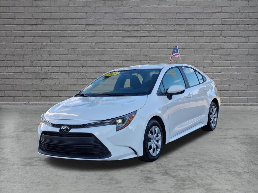 Used 2025 White Toyota LE image 3