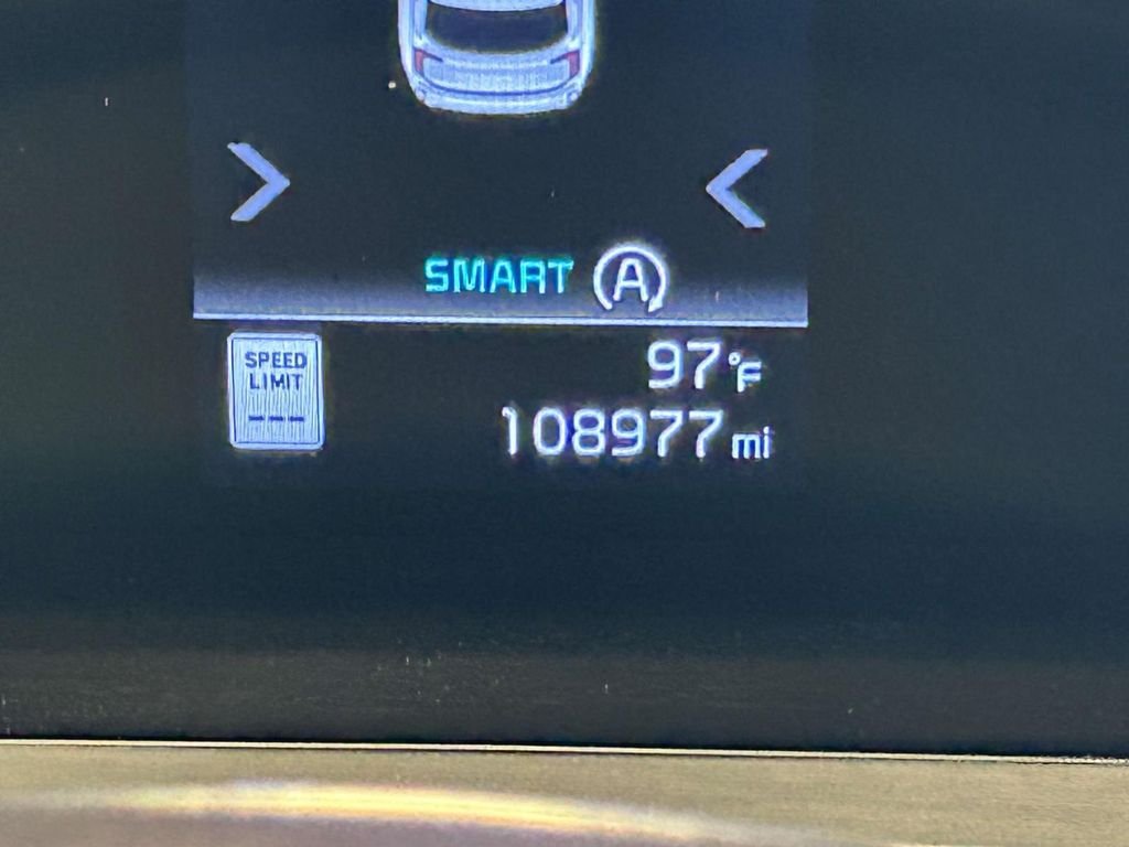 Used 2024 Green Kia EX X-Line image 30
