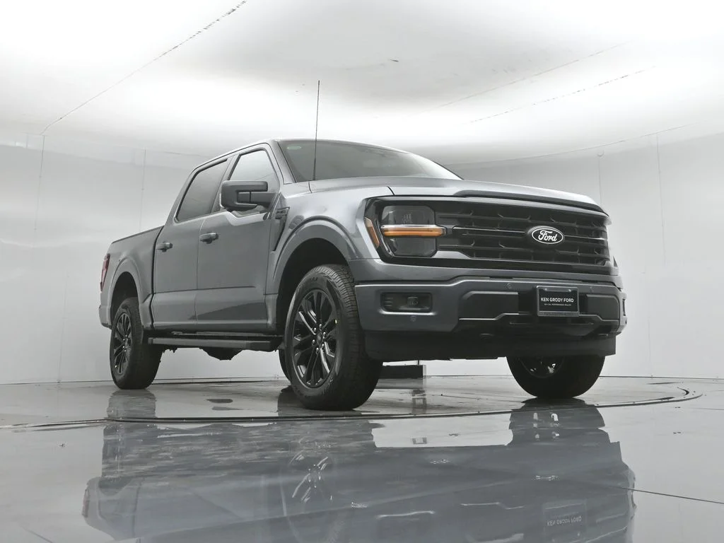 New 2026 Carbonized Gray Metallic Ford XLT image 47
