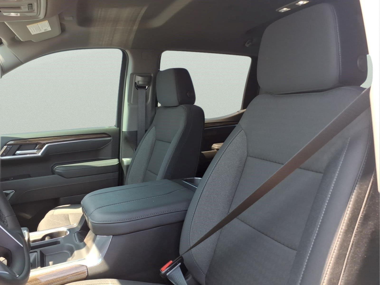 New 2026 Summit White Chevrolet LT image 15