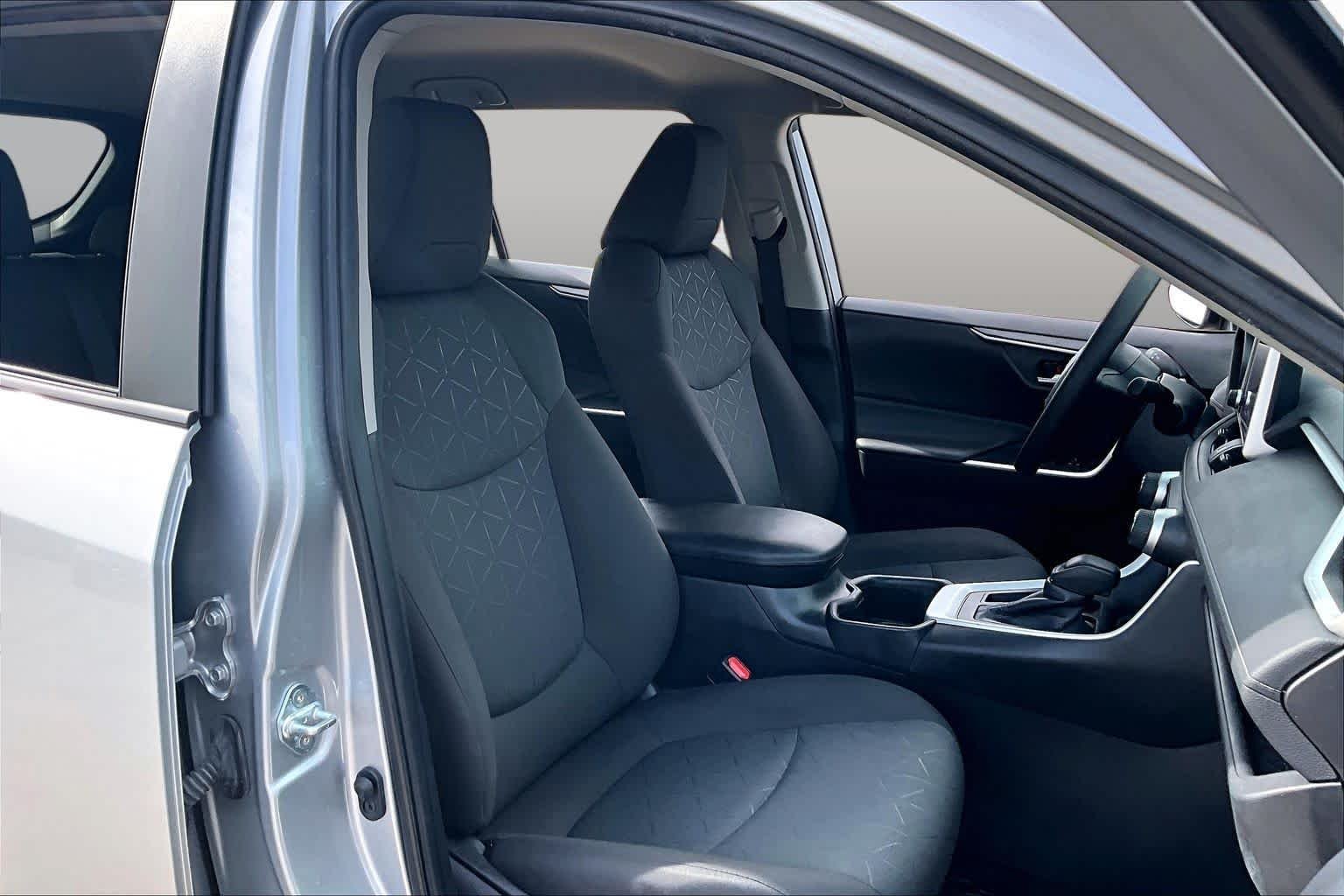 Used 2024 Silver Sky Metallic Toyota XLE image 9