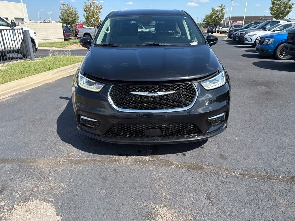Used 2024 Chrysler Pacifica Touring L with VIN 2C4RC1BG3RR143476 for sale in Kansas City
