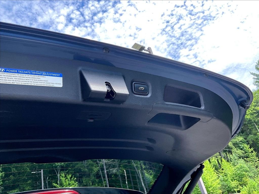 Used 2022 Blue Hyundai Calligraphy image 26