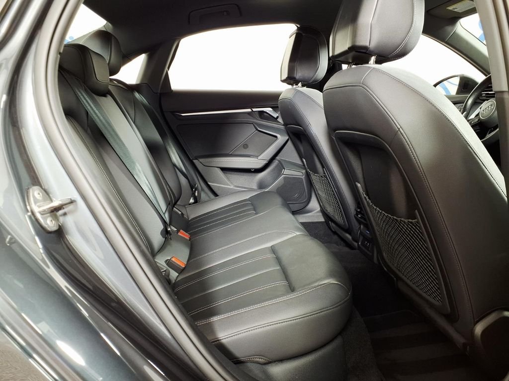 Used 2024  Audi 40 Premium image 10