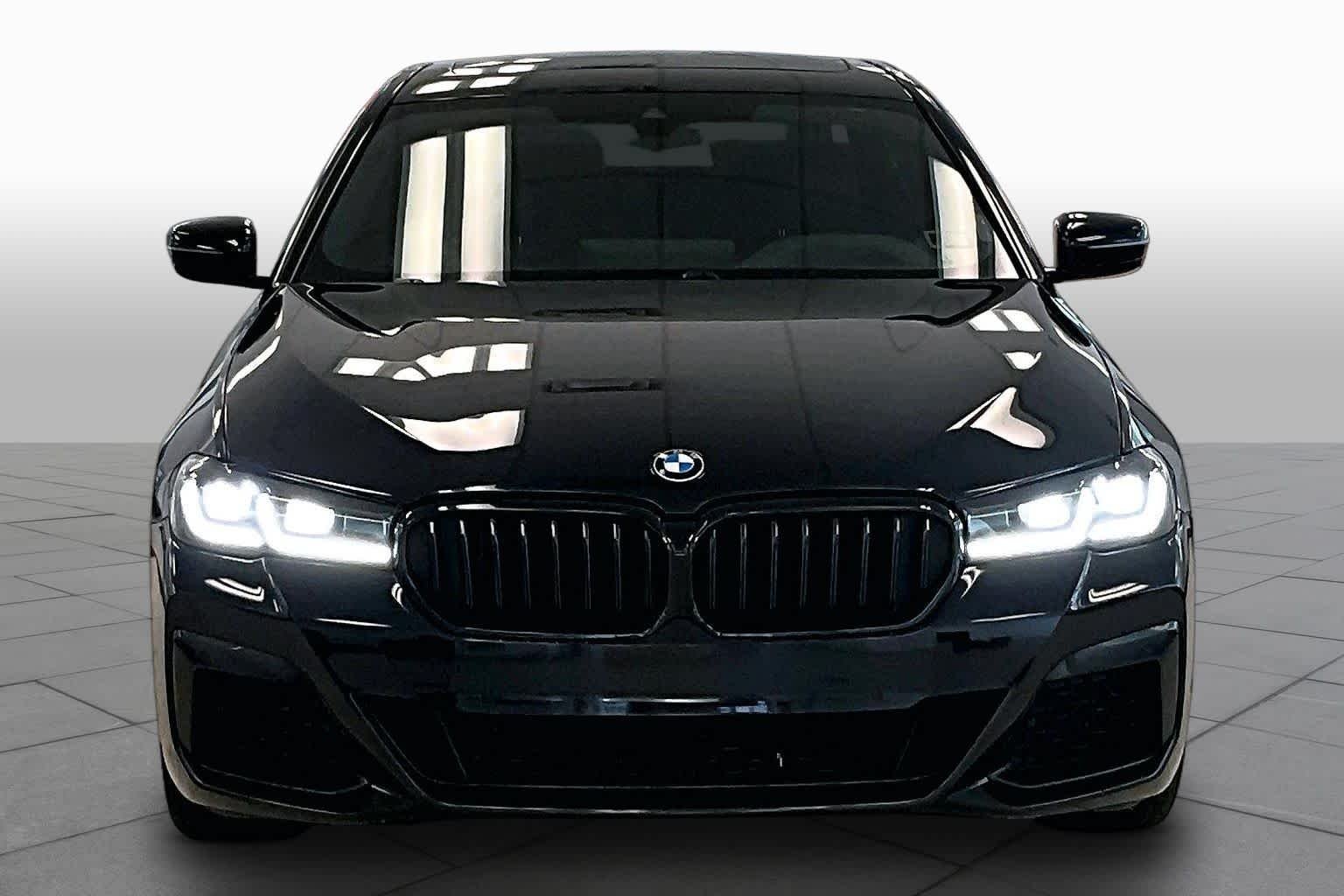 Used 2021 Carbon Black Metallic BMW 530i image 3