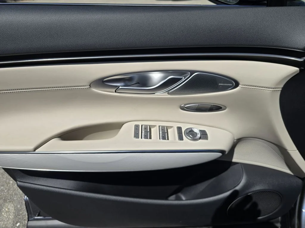 New 2026 White Genesis 2.5T Advanced image 16