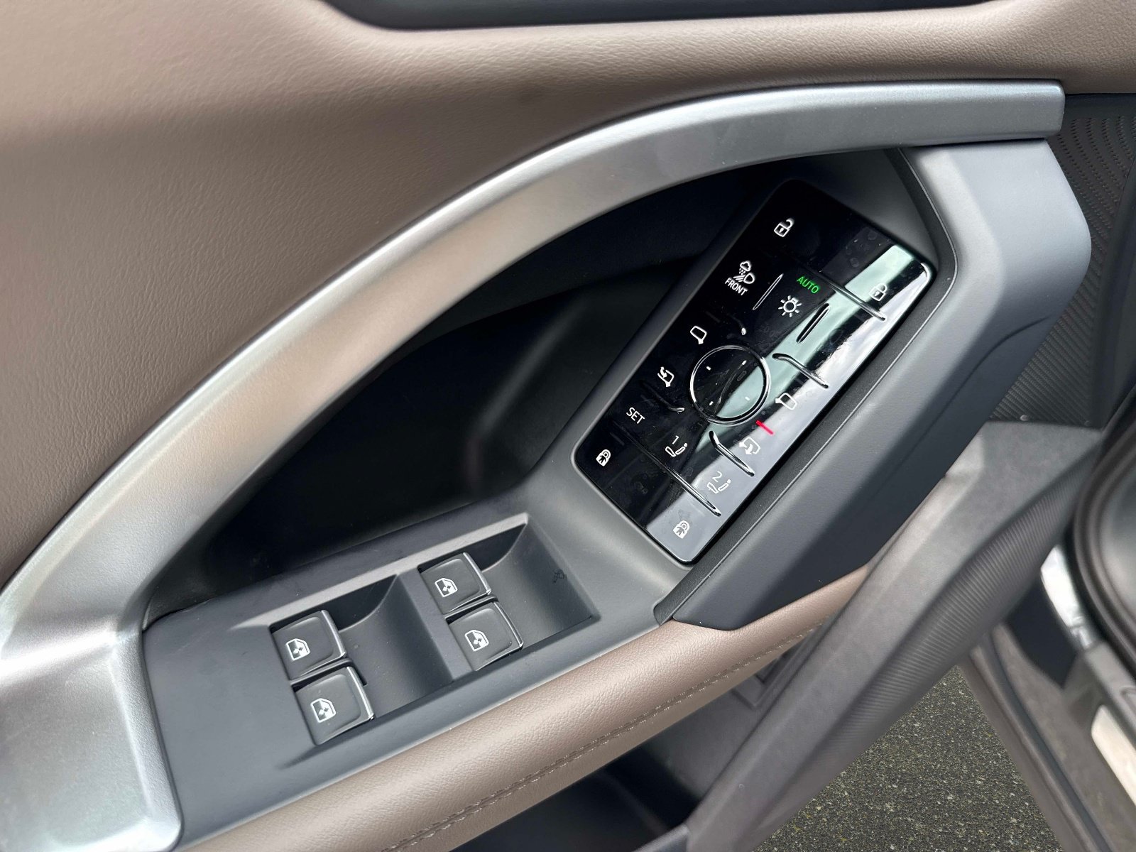 New 2026 Tambora Gray Metallic Audi Premium Plus image 18