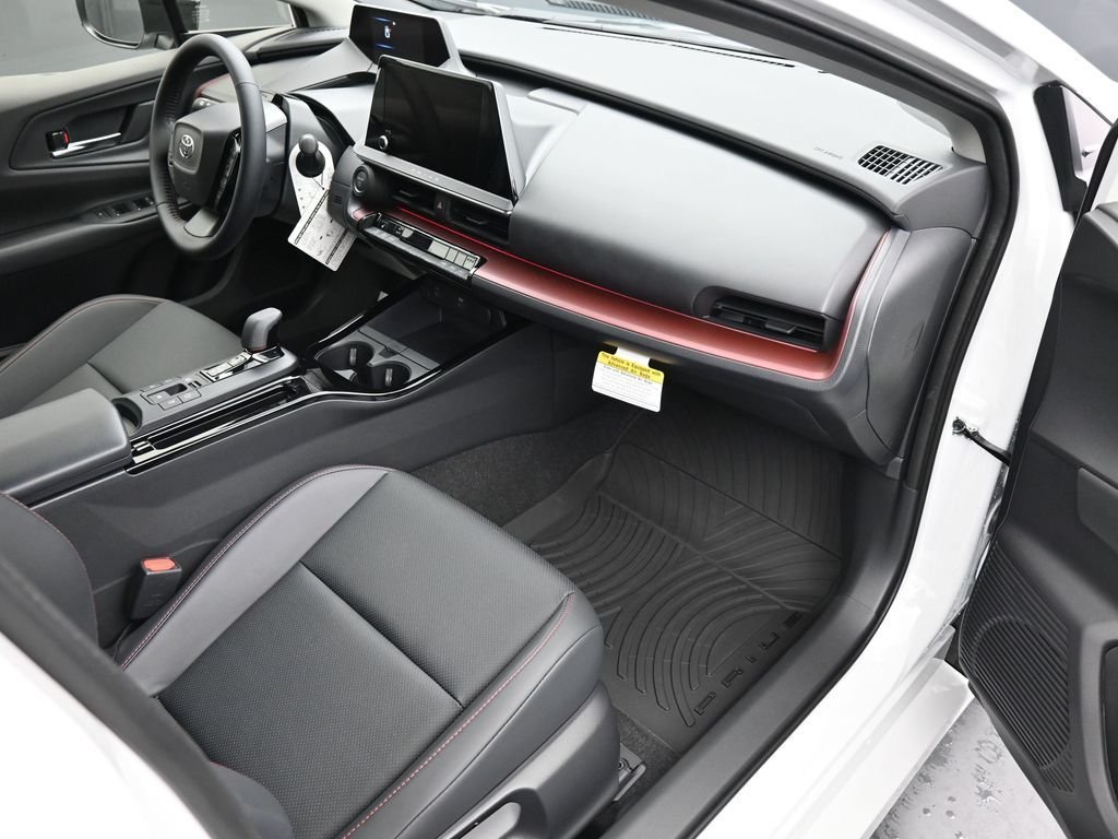 New 2026 Wind Chill Pearl <sup>1</sup> Toyota  XSE image 11