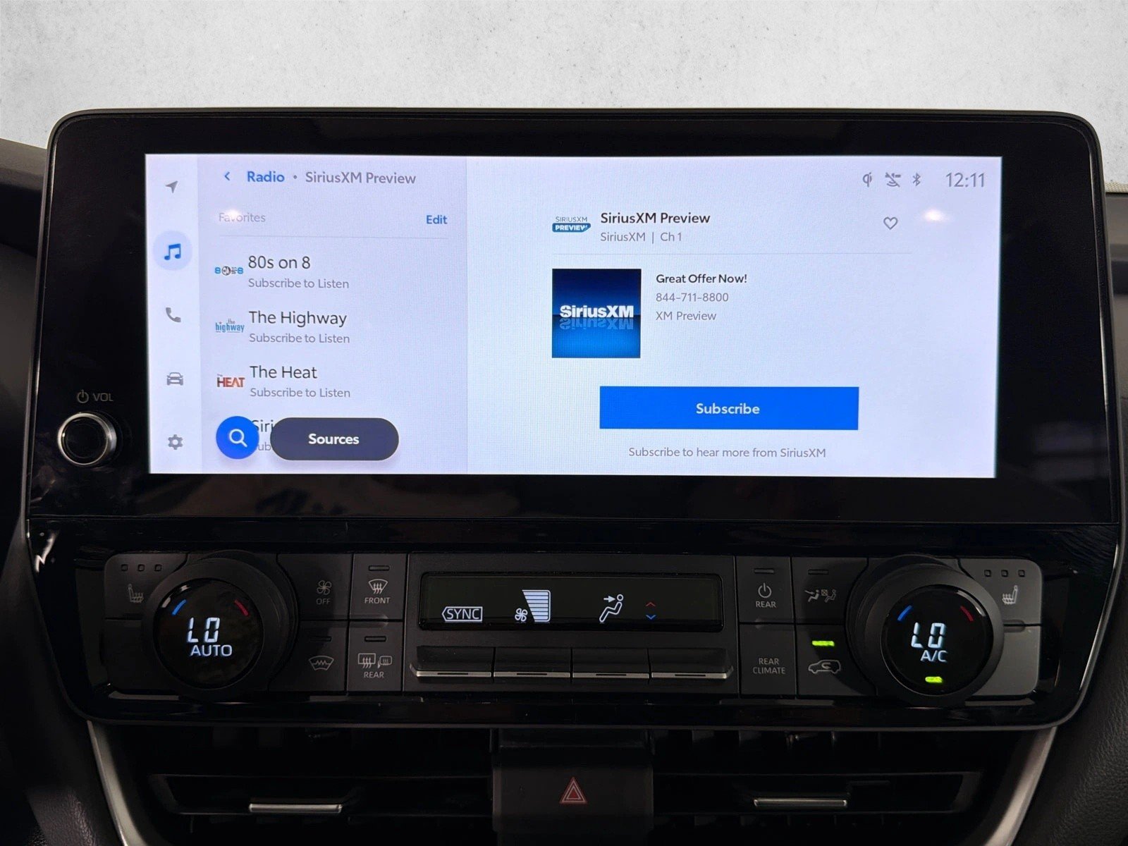 Used 2024 Wind Chill Pearl Toyota XLE image 30