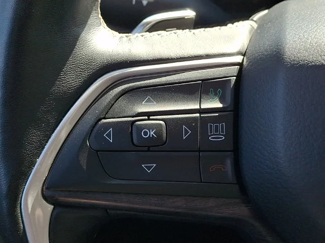 Used 2021 White Jeep Limited image 22