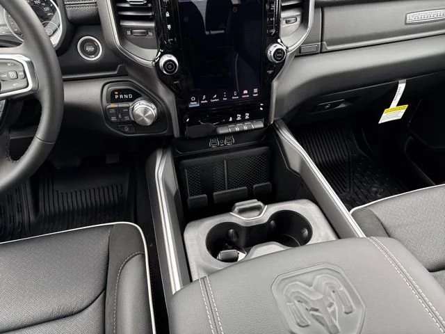 New 2026 Granite Crystal Metallic Clear-Coat Exterior Paint RAM Laramie image 15