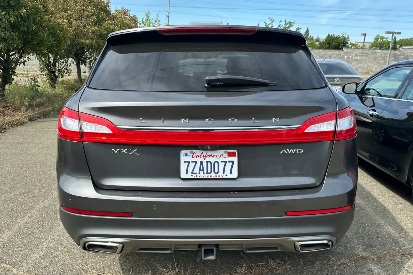 Used 2017 Magnetic Gray Metallic Lincoln Reserve image 5