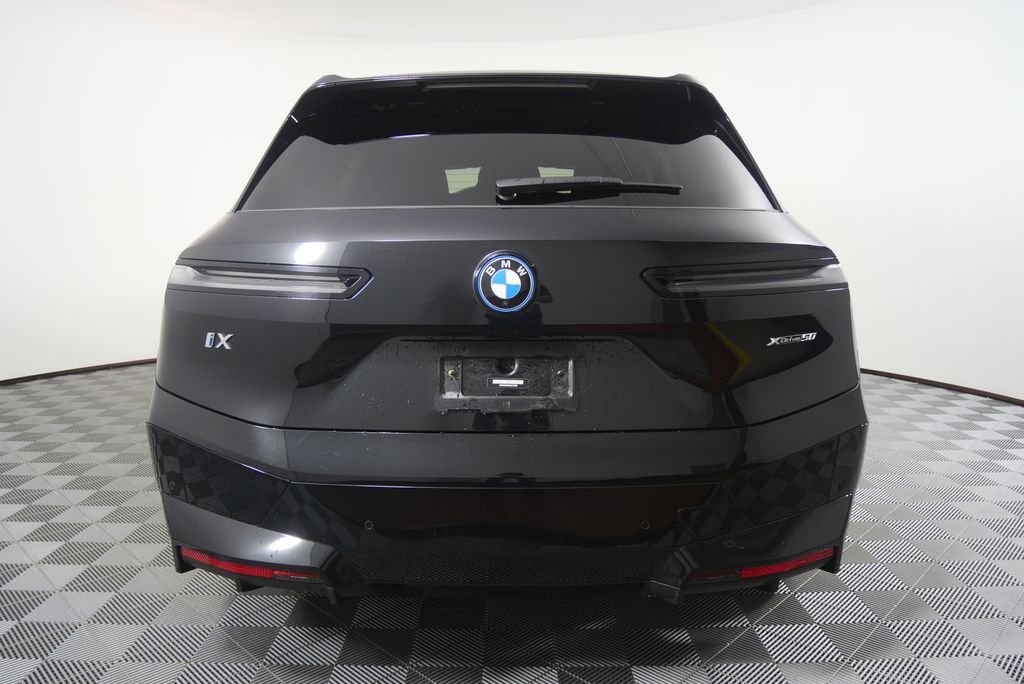 Certified Used 2024 Black Sapphire Metallic BMW xDrive50 image 4
