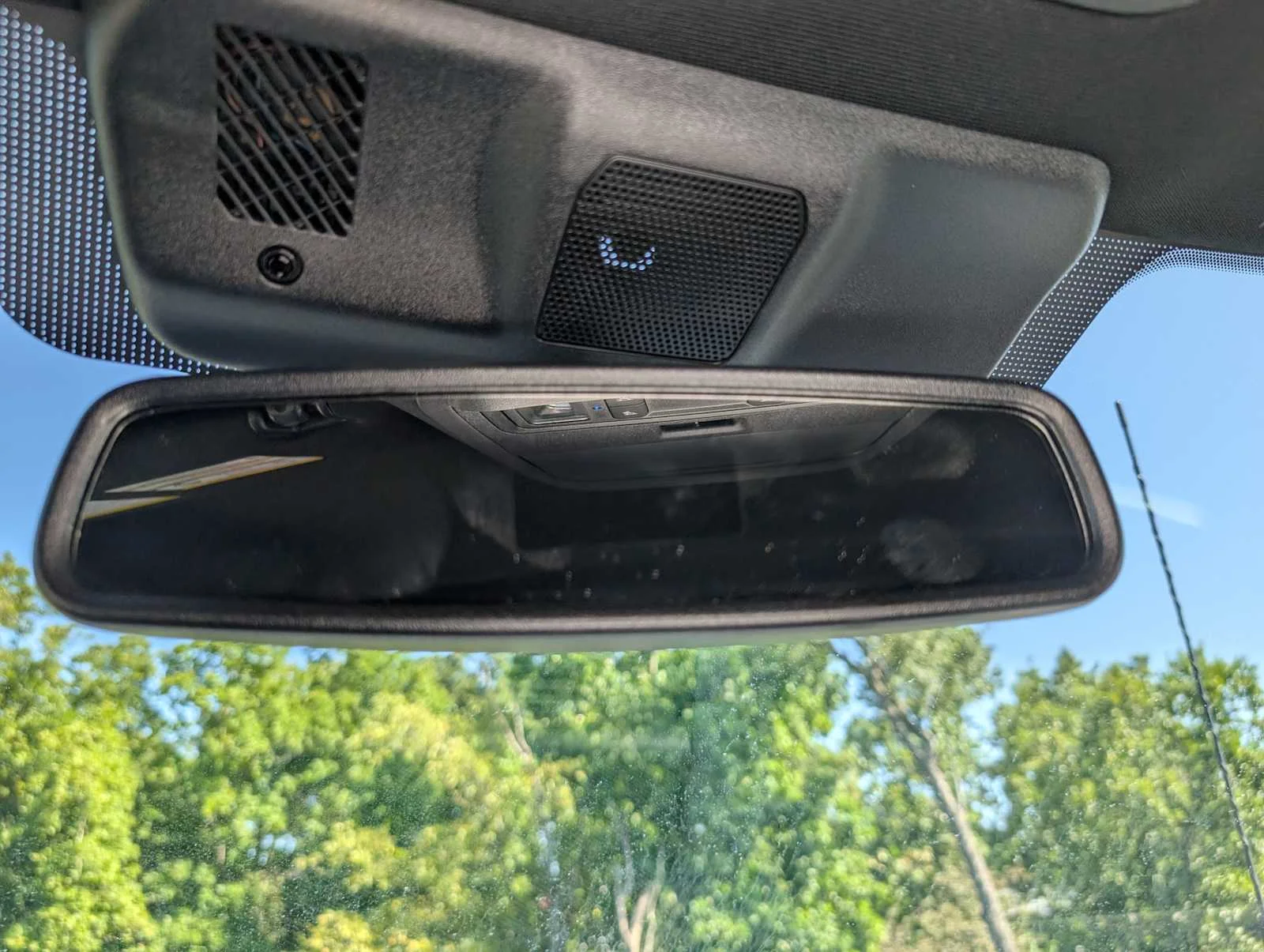 New 2026 Carbonized Gray Metallic Ford XLT image 28