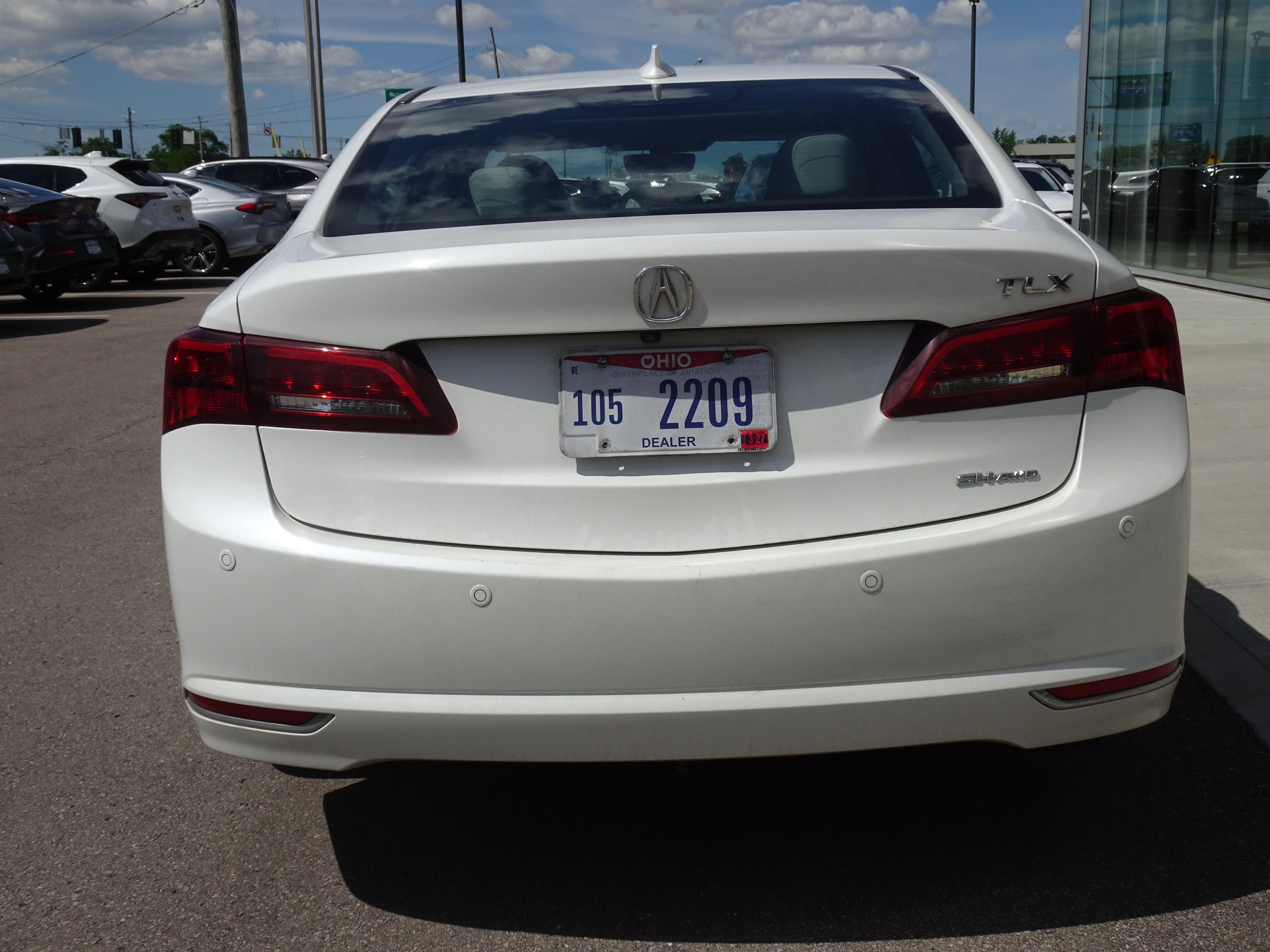 Used 2017 Bellanova White Pearl Acura V6 w/Advance Pkg image 4