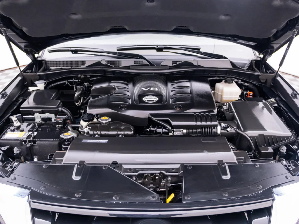 Used 2023 Black Nissan Platinum image 33