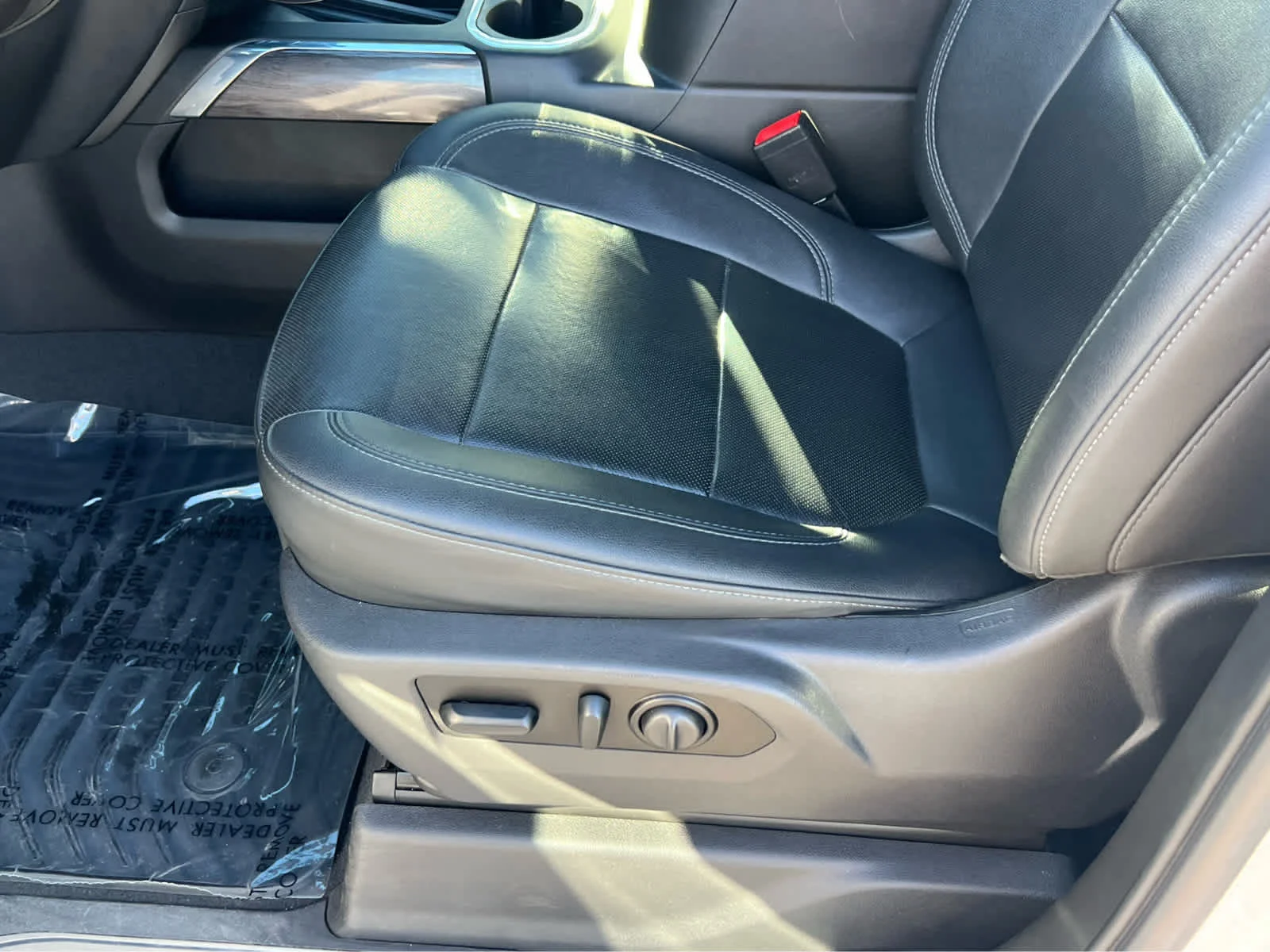Used 2021 Summit White Chevrolet LTZ image 24