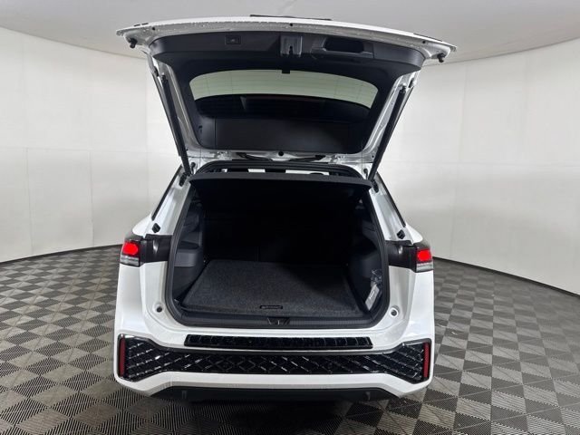 New 2026  Volkswagen 2.0T SE R-Line Black image 18