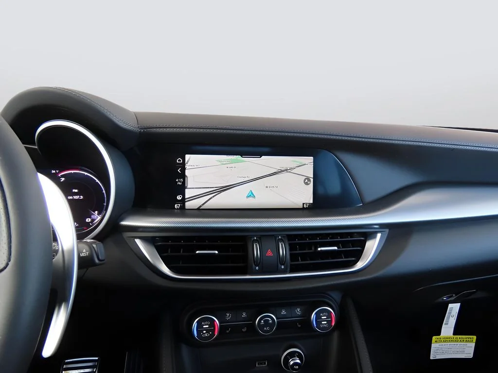 New 2025 Alfa Rosso (Red) Exterior Paint Alfa Romeo Base image 22
