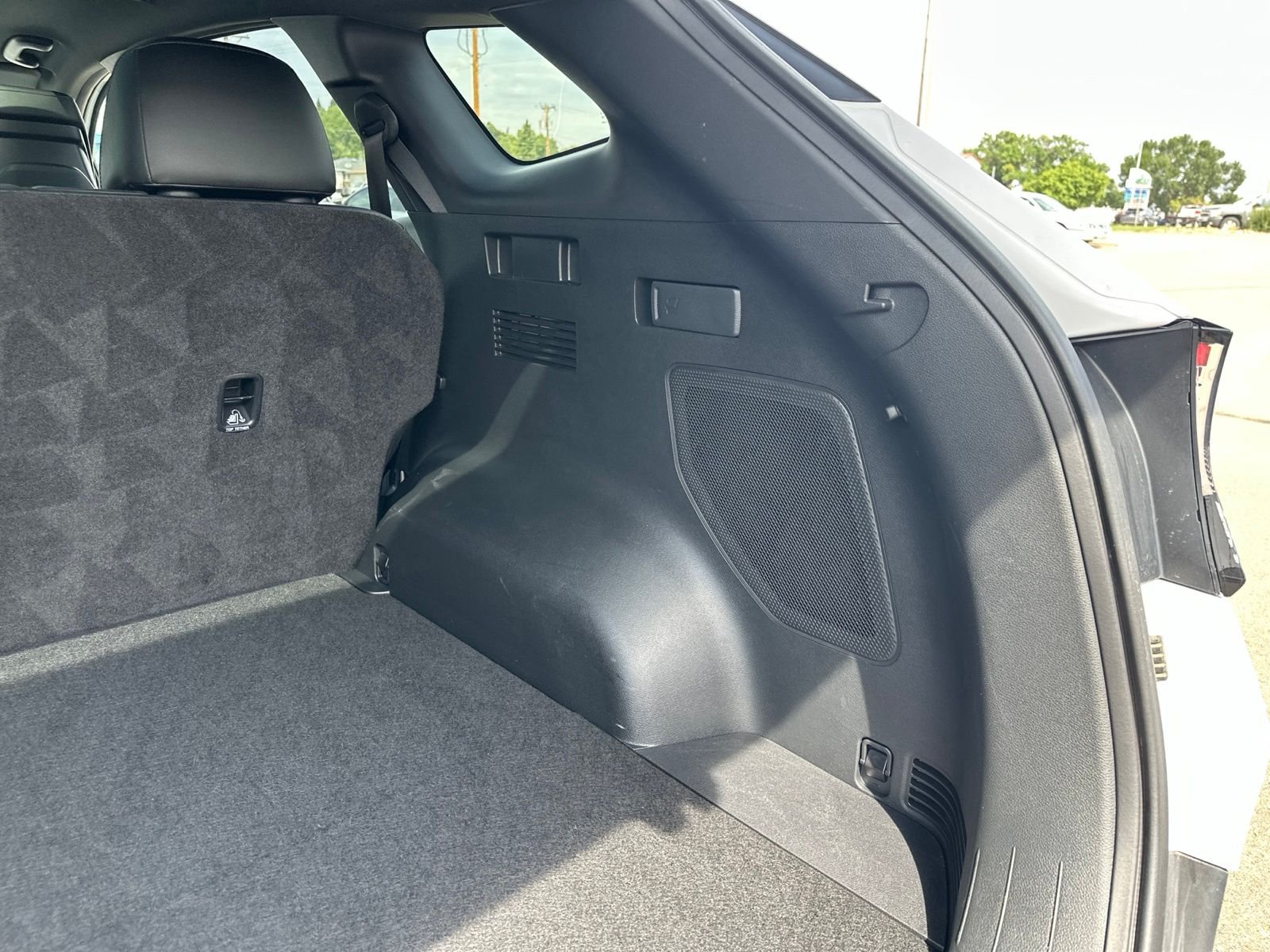 Used 2023 White Kia X-Pro image 30