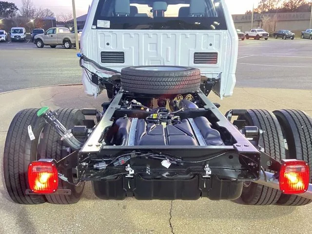 2026 Ford F-450 Super Duty Chassis Cab XL - Photo 8