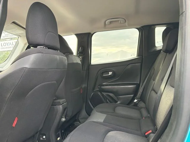 Used 2021 Teal Jeep Trailhawk image 11