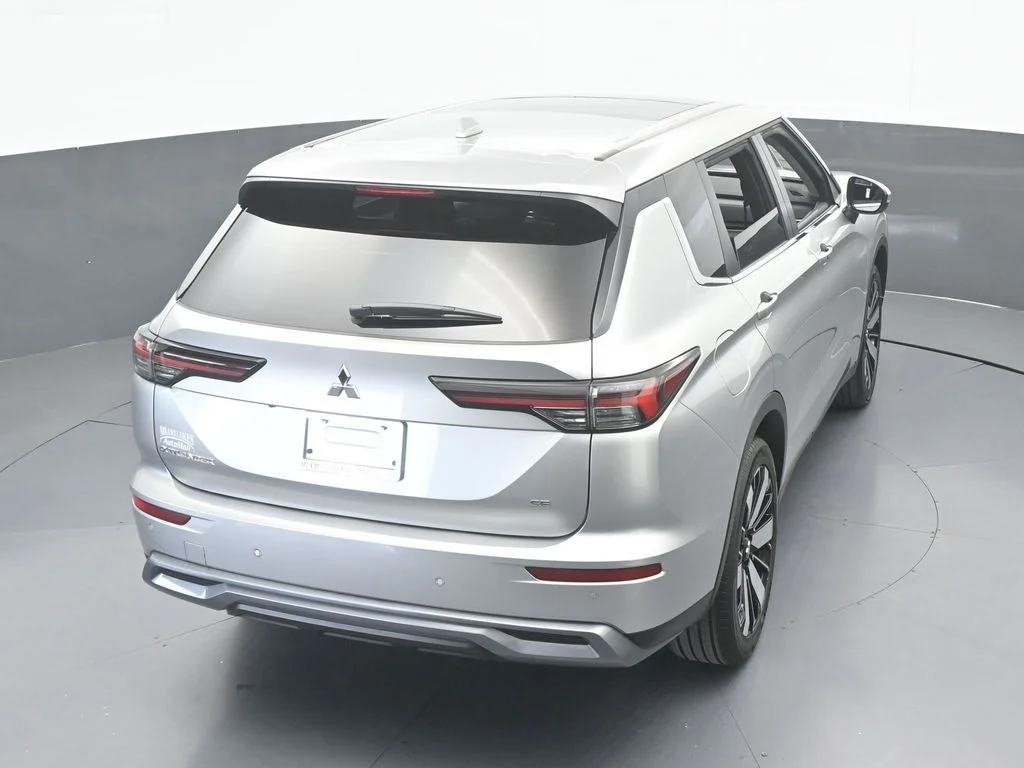 New 2026 Silver Metallic Mitsubishi SE 1.5T 2WD image 53