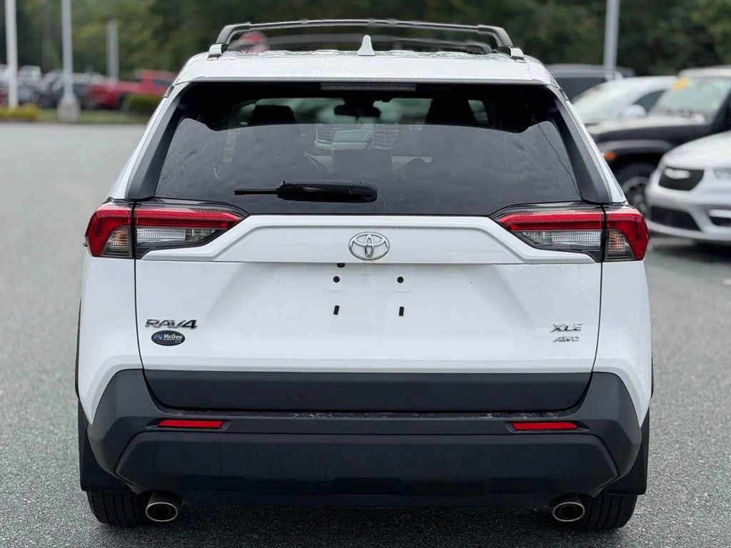 Used 2024 White Toyota XLE image 4