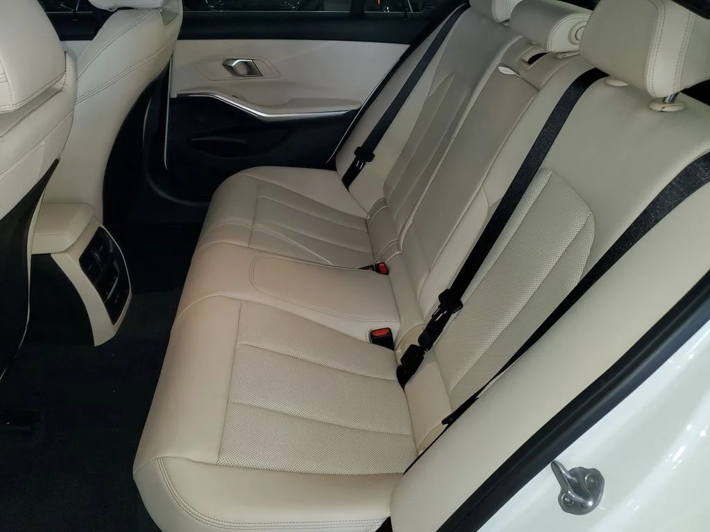New 2026 Alpine White BMW 330i image 10