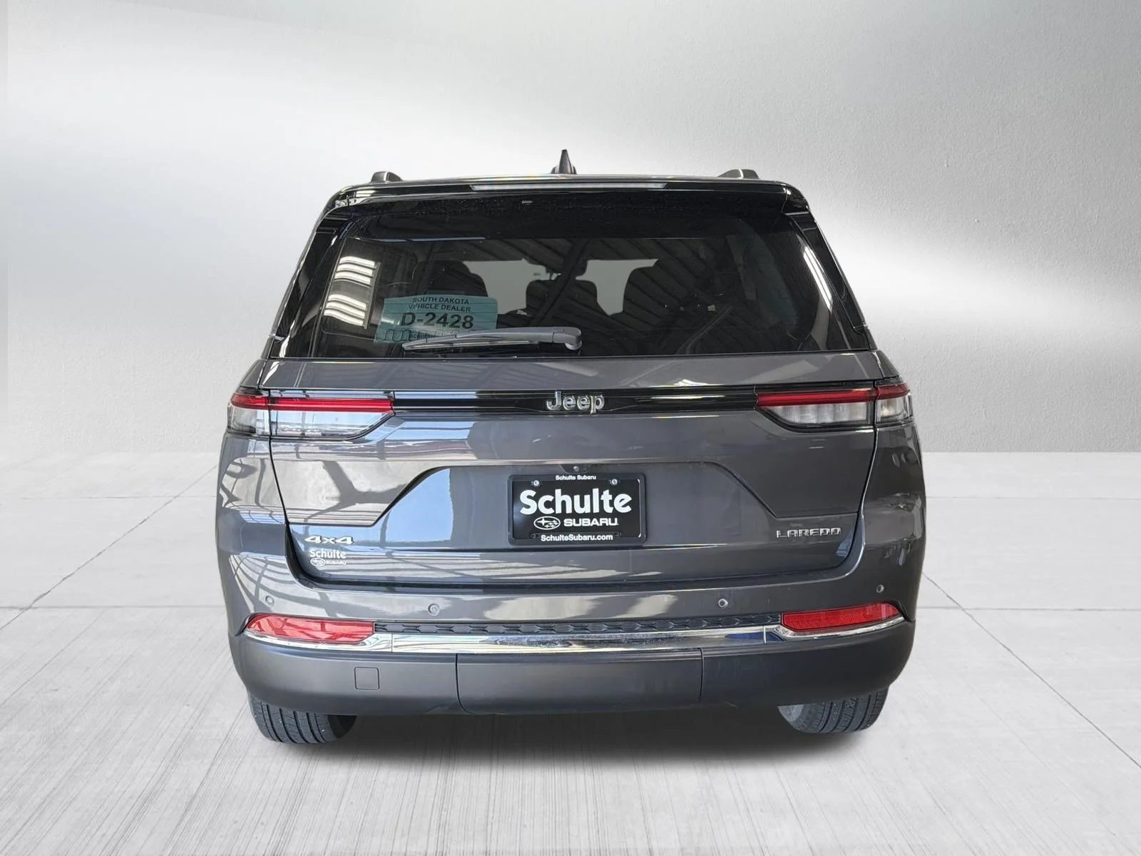 Used 2023 Baltic Gray Metallic Clearcoat Jeep Laredo image 6