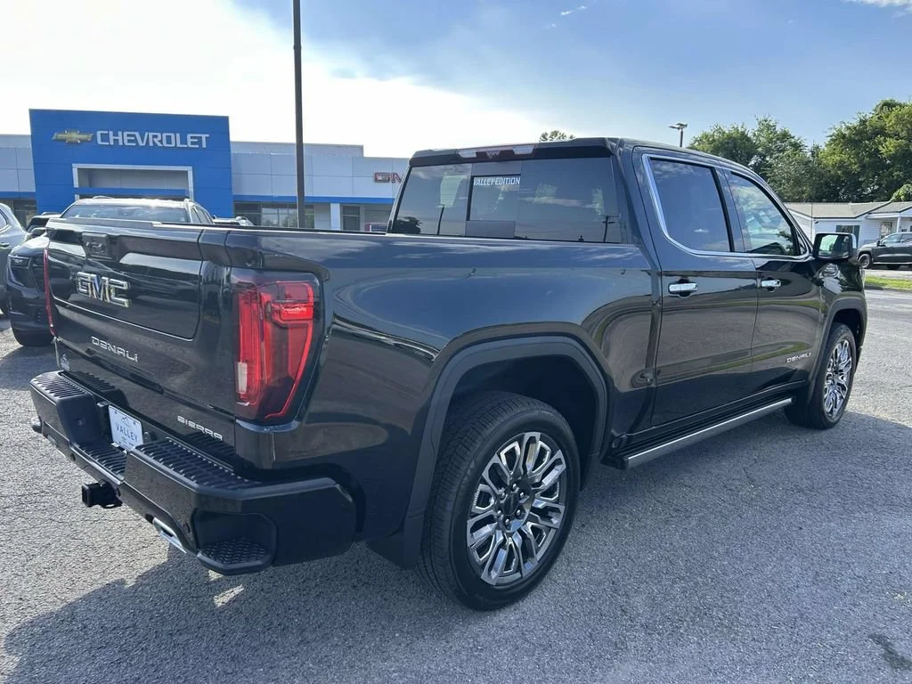 New 2026 Onyx Black GMC Denali Ultimate image 4