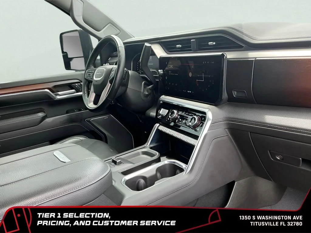 Used 2024 Onyx Black GMC Denali image 21