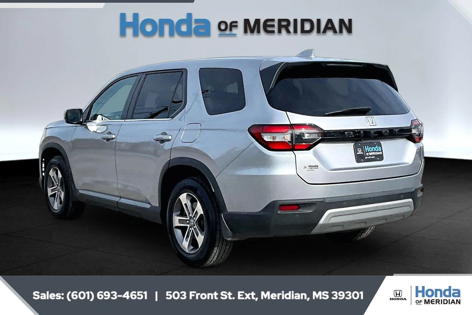 Used 2023 Lunar Silver Metallic Honda EX-L image 2
