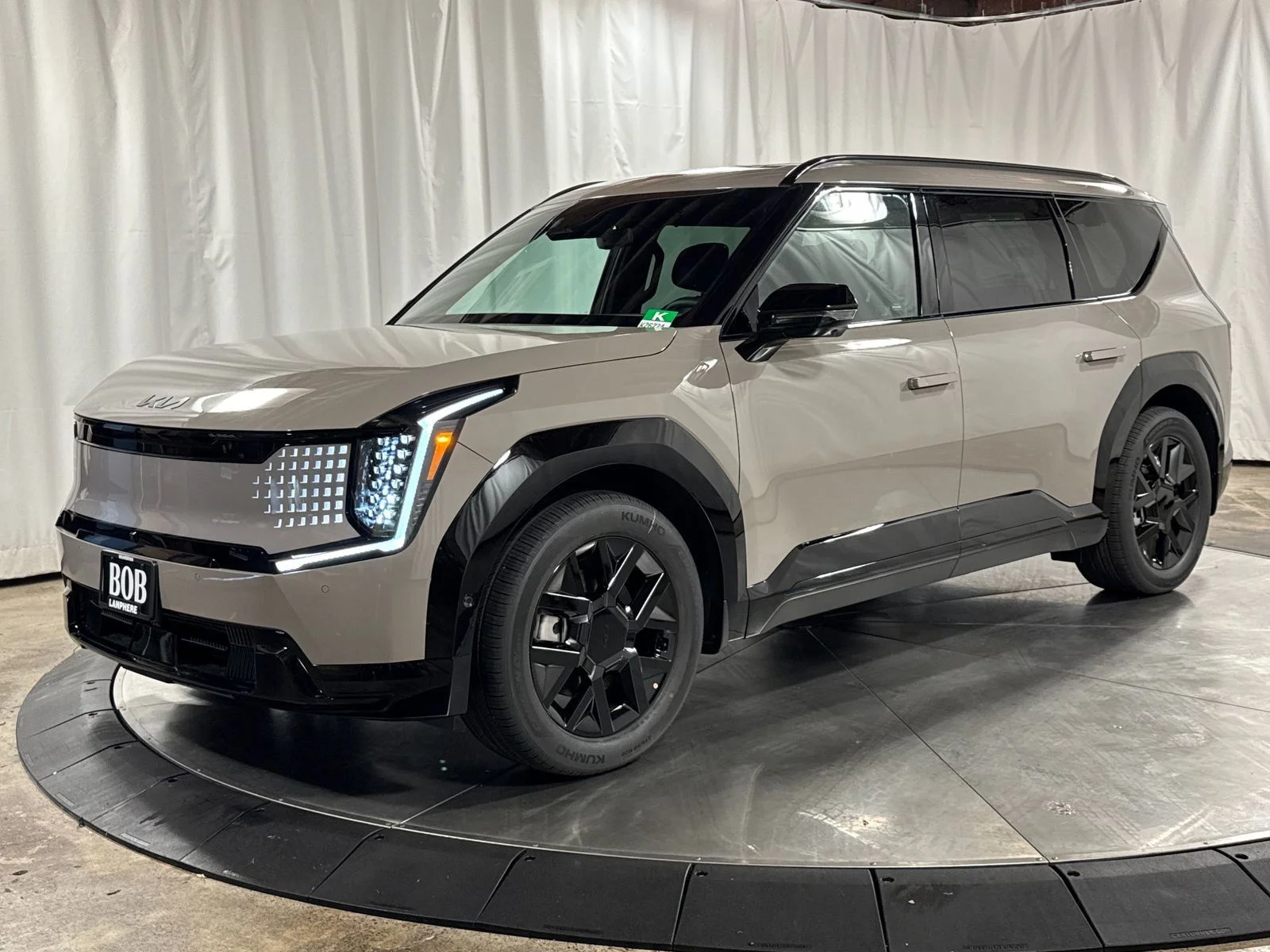 2026 Kia EV9 Land AWD's photo