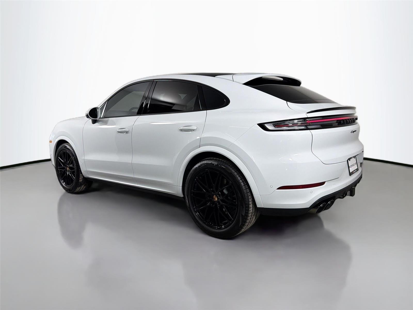New 2026 Carrara White Metallic Porsche Coupe image 3