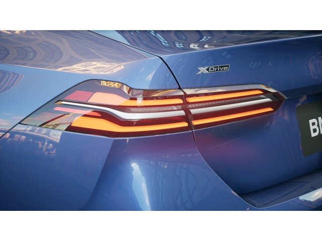 New 2026 Phytonic Blue Metallic BMW 530i xDrive image 8
