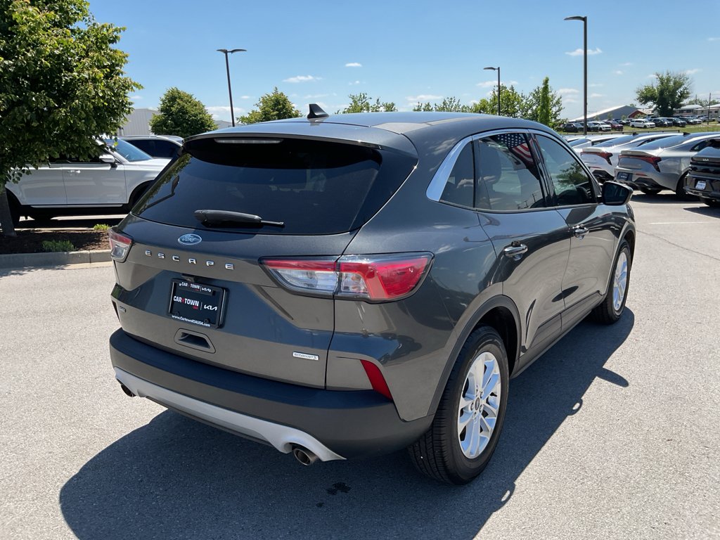 Used 2020 Magnetic Metallic Ford SE image 9