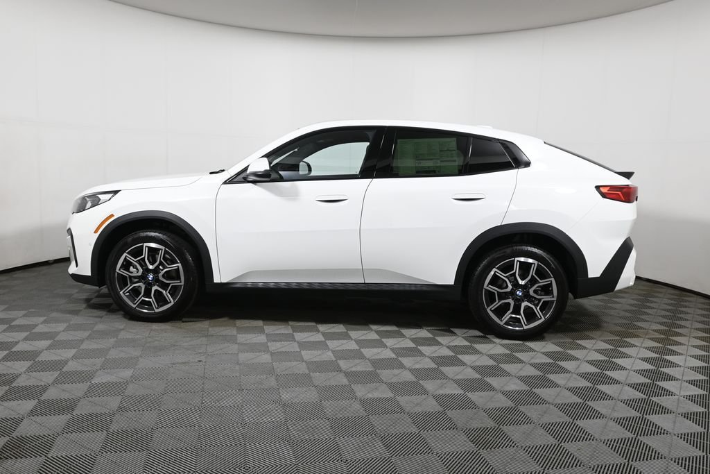 New 2027 Alpine White BMW xDrive28i image 2