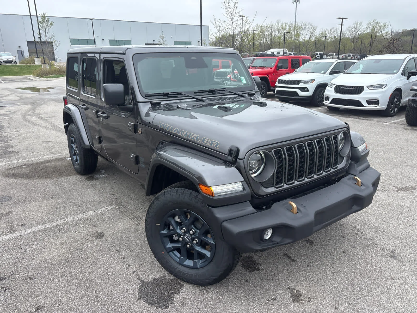 New 2026 Granite Crystal Metallic Clear-Coat Exterior Paint Jeep 85th Anniversary image 2
