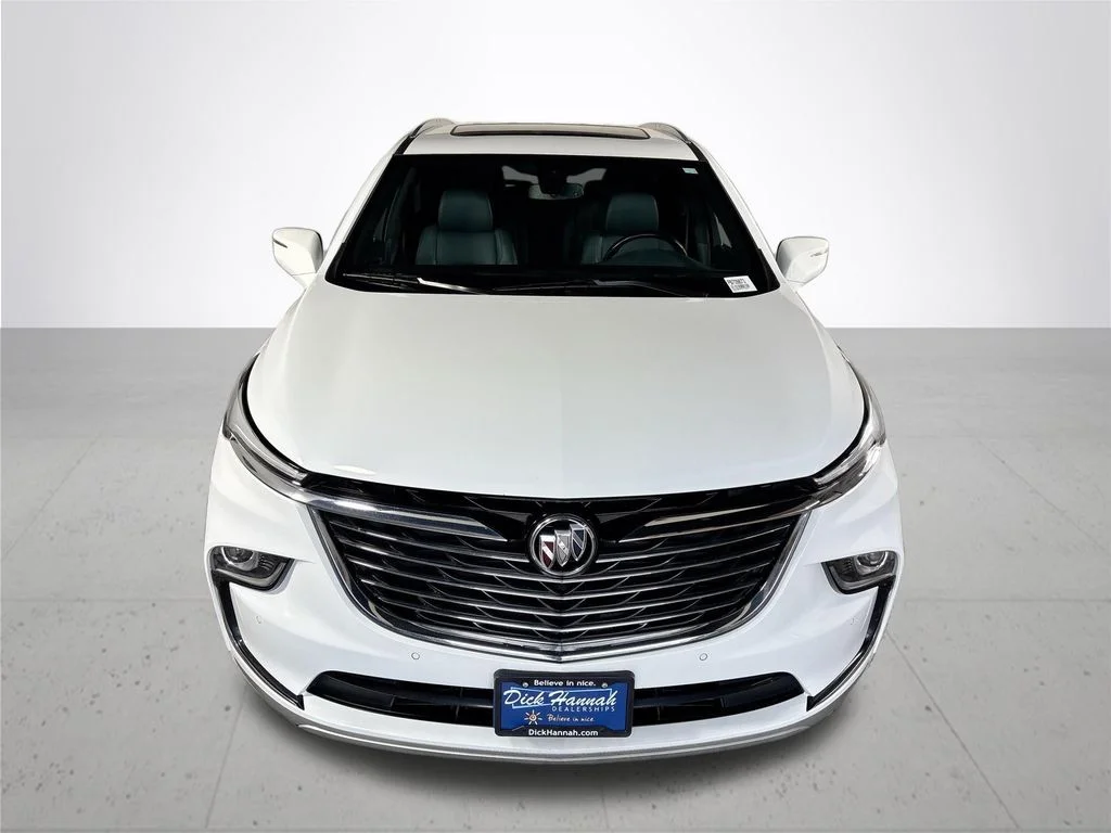 Used 2023 White Buick Essence image 3