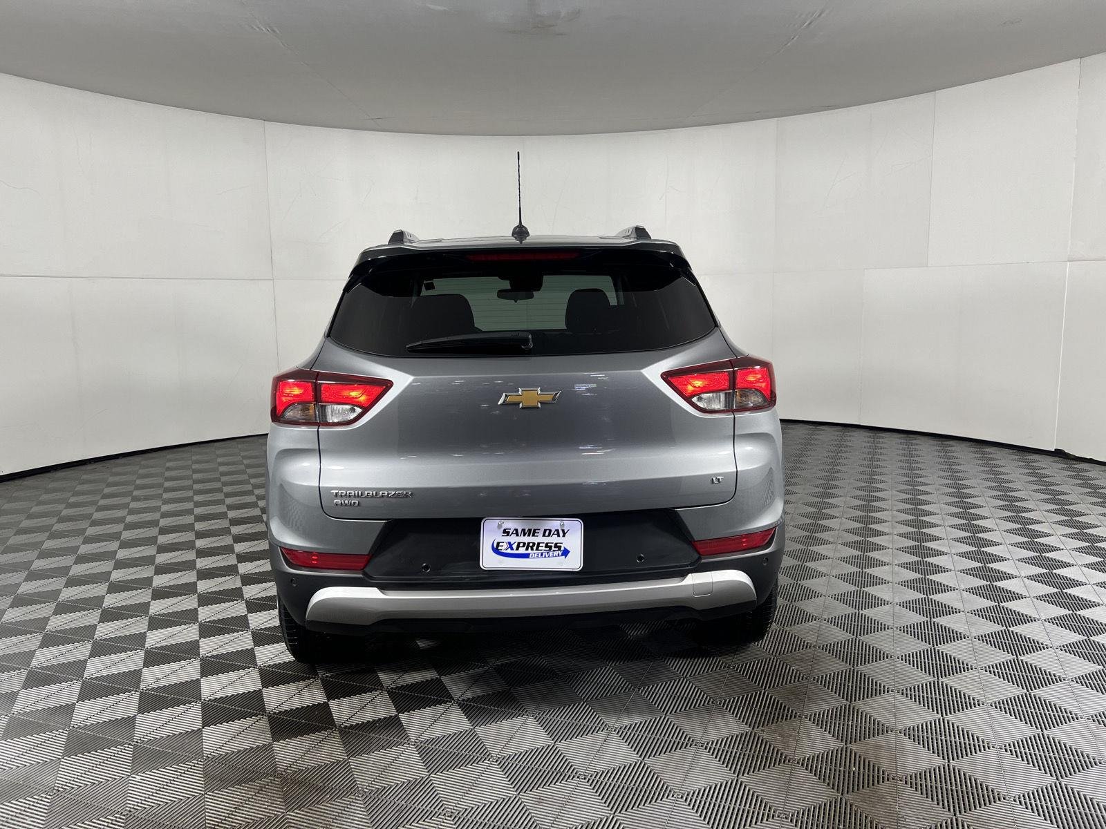 Used 2024 Sterling Gray Metallic Chevrolet LT image 42