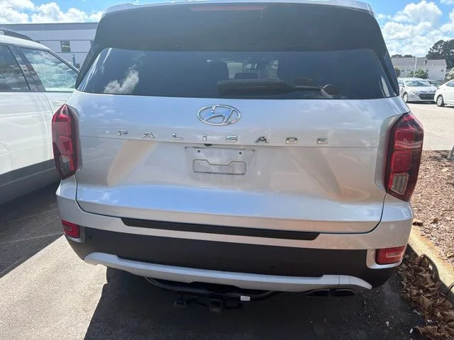 Used 2022 Silver Hyundai SEL image 10