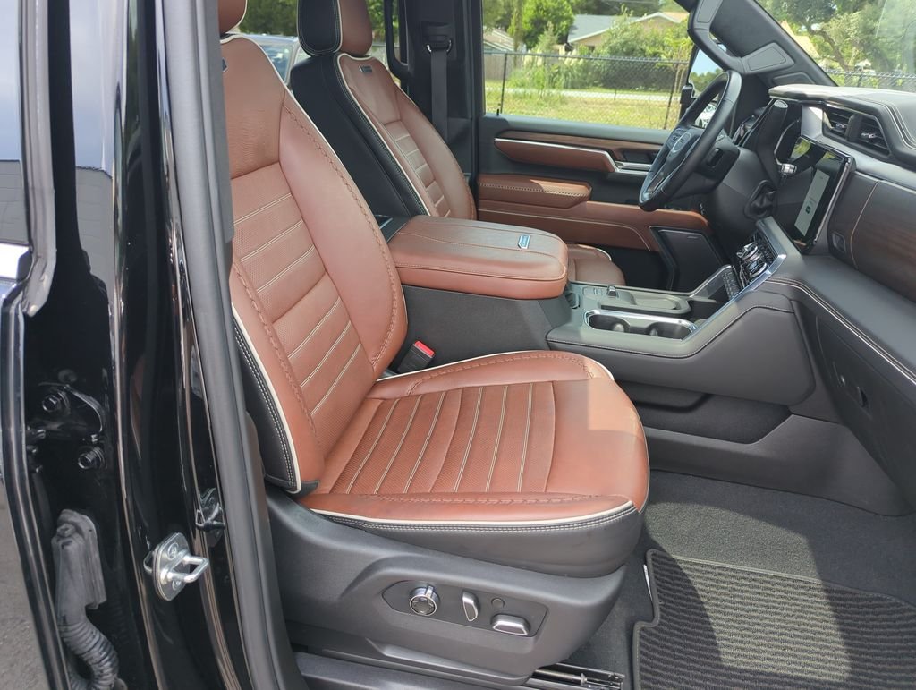 Used 2025 Black GMC Denali Ultimate image 38