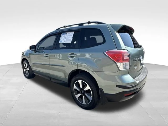 Used 2018 Green Subaru 2.5i Premium image 6