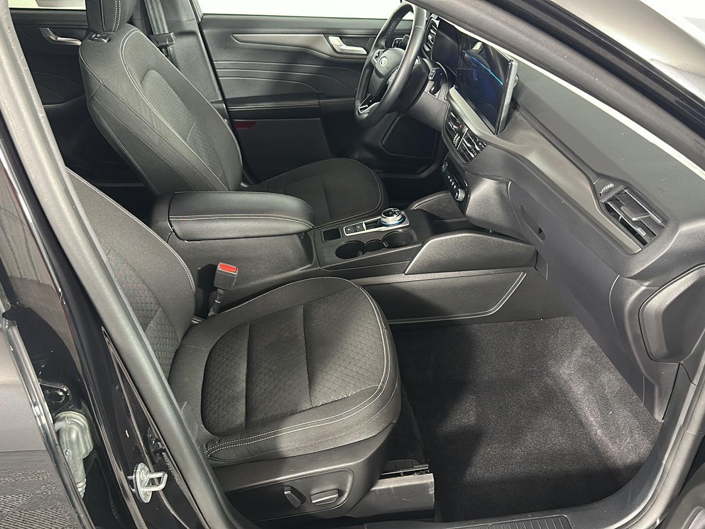 Used 2023 Agate Black Metallic Ford Active image 6
