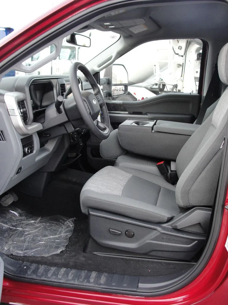 New 2026 Ruby Red Metallic Tinted Clearcoat Ford F-250® XLT image 11