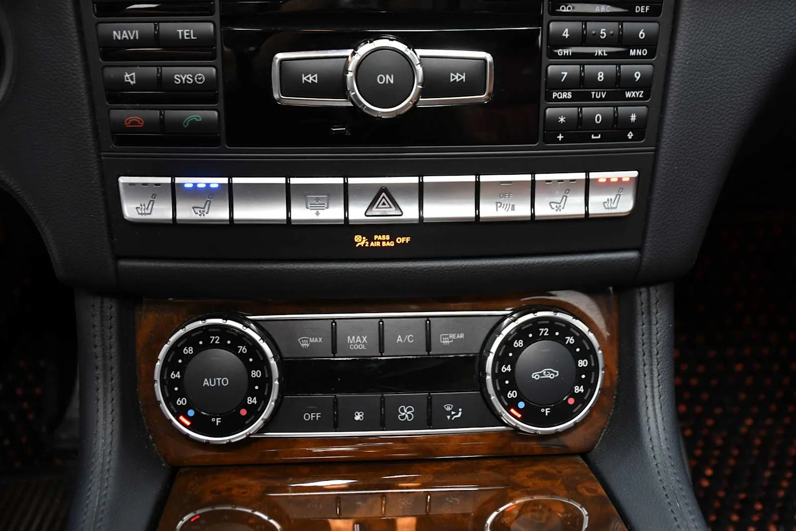 Used 2013 Diamond White Metallic Mercedes-Benz CLS 550 image 21