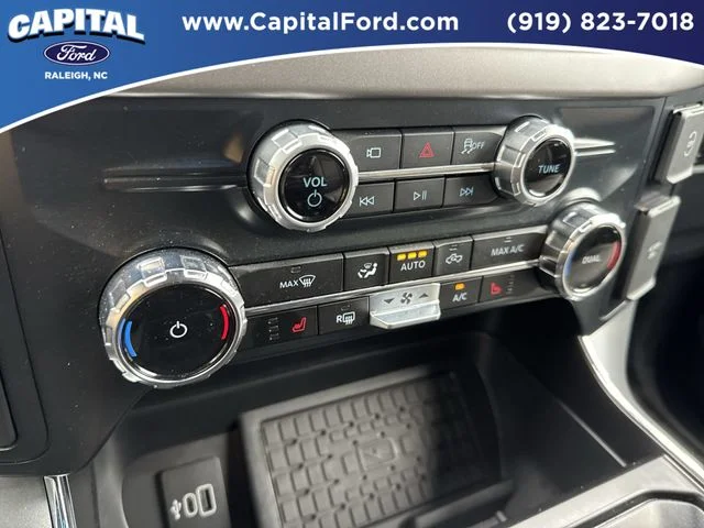 Used 2025 Blue Ford XLT image 30